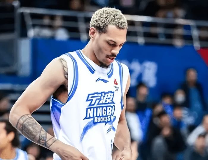 博鱼体育官方入口-宁波冲突后续！兹利已走人，刘家成更衣室下令：破坏团队就滚蛋！|贝兹利|体育比赛|球队|比赛|数据_新浪体育_新浪新闻